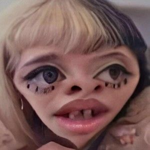 Meet your Posher, Lee